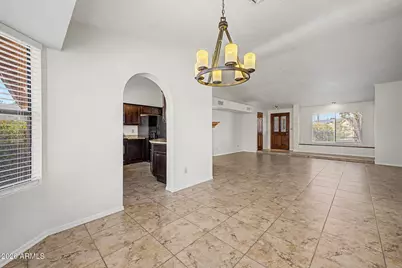 807 E Aire Libre Avenue, Phoenix, AZ 85022 - Photo 11