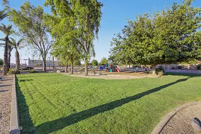 807 E Aire Libre Avenue, Phoenix, AZ 85022 - Photo 37