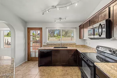 807 E Aire Libre Avenue, Phoenix, AZ 85022 - Photo 15