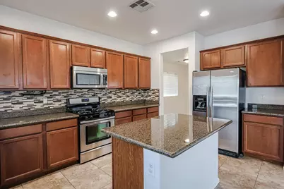 12039 W Leather Lane, Peoria, AZ 85383 - Photo 13
