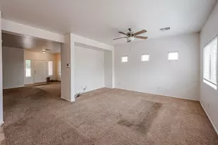 12039 W Leather Ln, Peoria, AZ 85383 - Photo 9