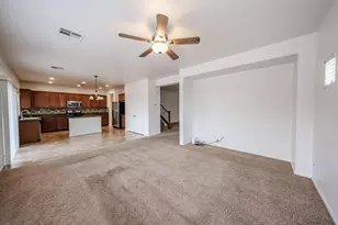 12039 W Leather Ln, Peoria, AZ 85383 - Photo 11