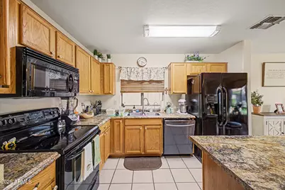 13022 W Crocus Drive, El Mirage, AZ 85335 - Photo 5