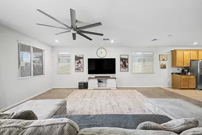 17896 W Daley Lane, Surprise, AZ 85387 - Photo 9
