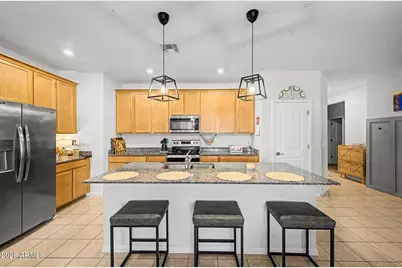 17896 W Daley Lane, Surprise, AZ 85387 - Photo 11