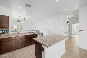 2552 E Atlanta Ave, Phoenix, AZ 85040 - Photo 11