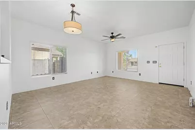2552 E Atlanta Avenue, Phoenix, AZ 85040 - Photo 7