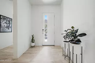 1122 E Monte Wy, Phoenix, AZ 85042 - Photo 5