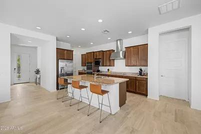 1122 E Monte Way, Phoenix, AZ 85042 - Photo 9