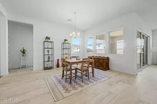 1122 E Monte Wy, Phoenix, AZ 85042 - Photo 15
