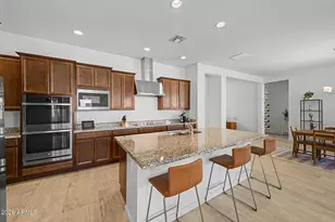 1122 E Monte Wy, Phoenix, AZ 85042 - Photo 11