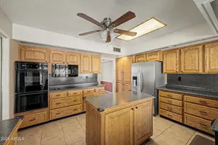 9326 W Cedar Hill Cir N, Sun City, AZ 85351 - Photo 17