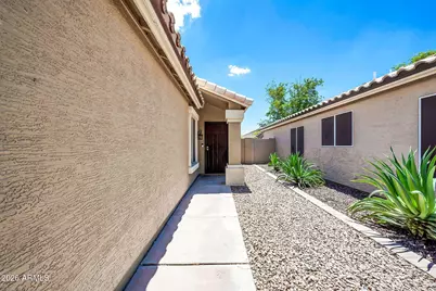 145 W Merrill Court, Gilbert, AZ 85233 - Photo 3