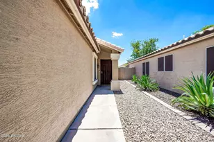 145 W Merrill Ct, Gilbert, AZ 85233 - Photo 3