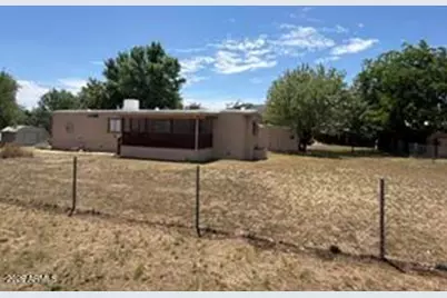 18386 S Pioneer Avenue, Peeples Valley, AZ 86332 - Photo 5