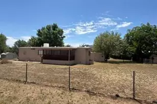 18386 S Pioneer Ave, Peeples Valley, AZ 86332 - Photo 5