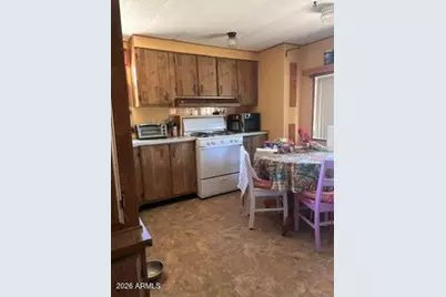18386 S Pioneer Avenue, Peeples Valley, AZ 86332 - Photo 21