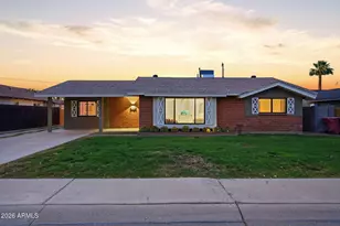 8426 E Sheridan St, Scottsdale, AZ 85257 - Photo 23