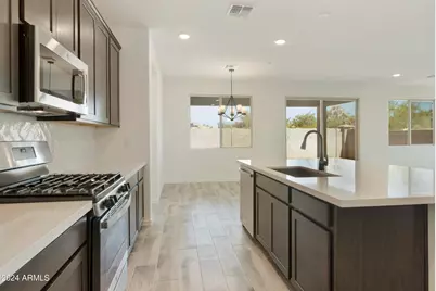 15656 W Mercer Lane, Surprise, AZ 85379 - Photo 11
