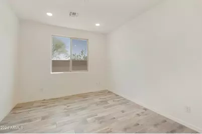 15656 W Mercer Lane, Surprise, AZ 85379 - Photo 13