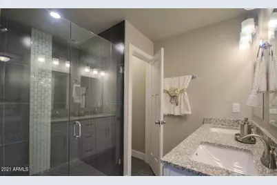 5927 S 12th Lane, Phoenix, AZ 85041 - Photo 7