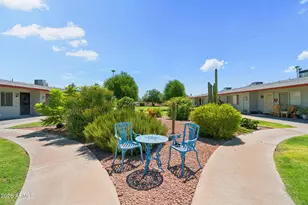 13872 N Newcastle Dr, Sun City, AZ 85351 - Photo 3
