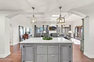 6333 N Scottsdale Rd, Scottsdale, AZ 85250 - Photo 13