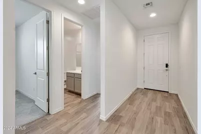 9326 E Static Avenue, Mesa, AZ 85212 - Photo 5