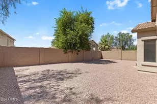 16841 W Cottonwood St, Surprise, AZ 85388 - Photo 27