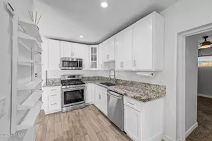 3026 N 27th St, Phoenix, AZ 85016 - Photo 11
