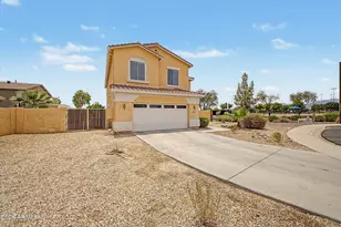 17817 W Marshall Ln, Surprise, AZ 85388 - Photo 5