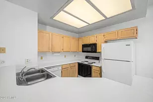 1017 E Maryland Ave, Phoenix, AZ 85014 - Photo 11