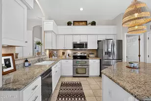 2242 E Victor Rd, Gilbert, AZ 85296 - Photo 9