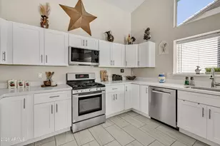 11105 E Poinsettia Dr, Scottsdale, AZ 85259 - Photo 13