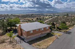 18127 S Tawny Ln, Peeples Valley, AZ 86332 - Photo 5