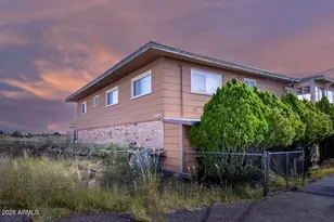 18127 S Tawny Ln, Peeples Valley, AZ 86332 - Photo 3