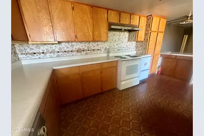 18127 S Tawny Lane, Peeples Valley, AZ 86332 - Photo 19