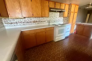 18127 S Tawny Ln, Peeples Valley, AZ 86332 - Photo 19