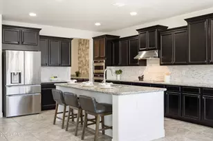 3889 E Chestnut Ln, Gilbert, AZ 85298 - Photo 3