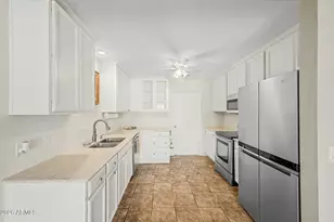 2073 E Cairo Dr, Tempe, AZ 85282 - Photo 9