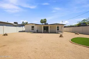 2232 E Mitchell Dr, Phoenix, AZ 85016 - Photo 33