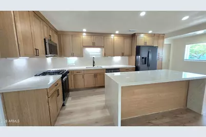 2232 E Mitchell Drive, Phoenix, AZ 85016 - Photo 9