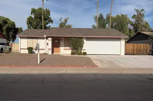 9203 N 63rd Dr, Glendale, AZ 85302 - Photo 1