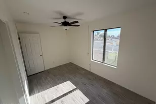 9203 N 63rd Dr, Glendale, AZ 85302 - Photo 31