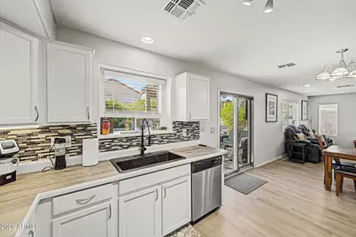 2532 W Straight Arrow Lane, Phoenix, AZ 85085 - Photo 13