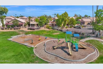 138 W El Freda Road, Tempe, AZ 85284 - Photo 37
