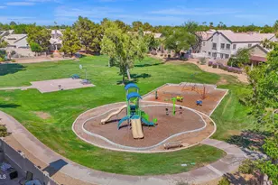 138 W El Freda Rd, Tempe, AZ 85284 - Photo 35
