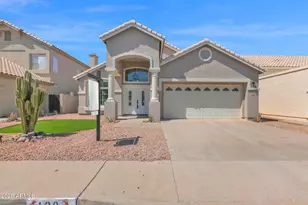 138 W El Freda Rd, Tempe, AZ 85284 - Photo 1