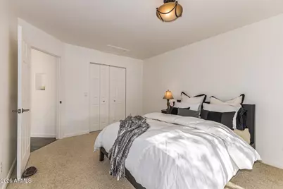 142 E Voltaire Avenue, Phoenix, AZ 85022 - Photo 21