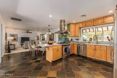142 E Voltaire Avenue, Phoenix, AZ 85022 - Photo 9